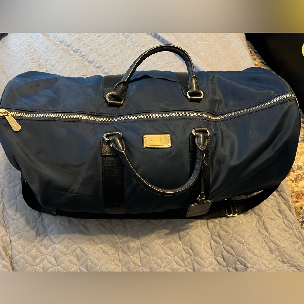 MICHAEL KORS NYLON LEATHER DUFFLE WEEKENDER Navy/Black/Gold